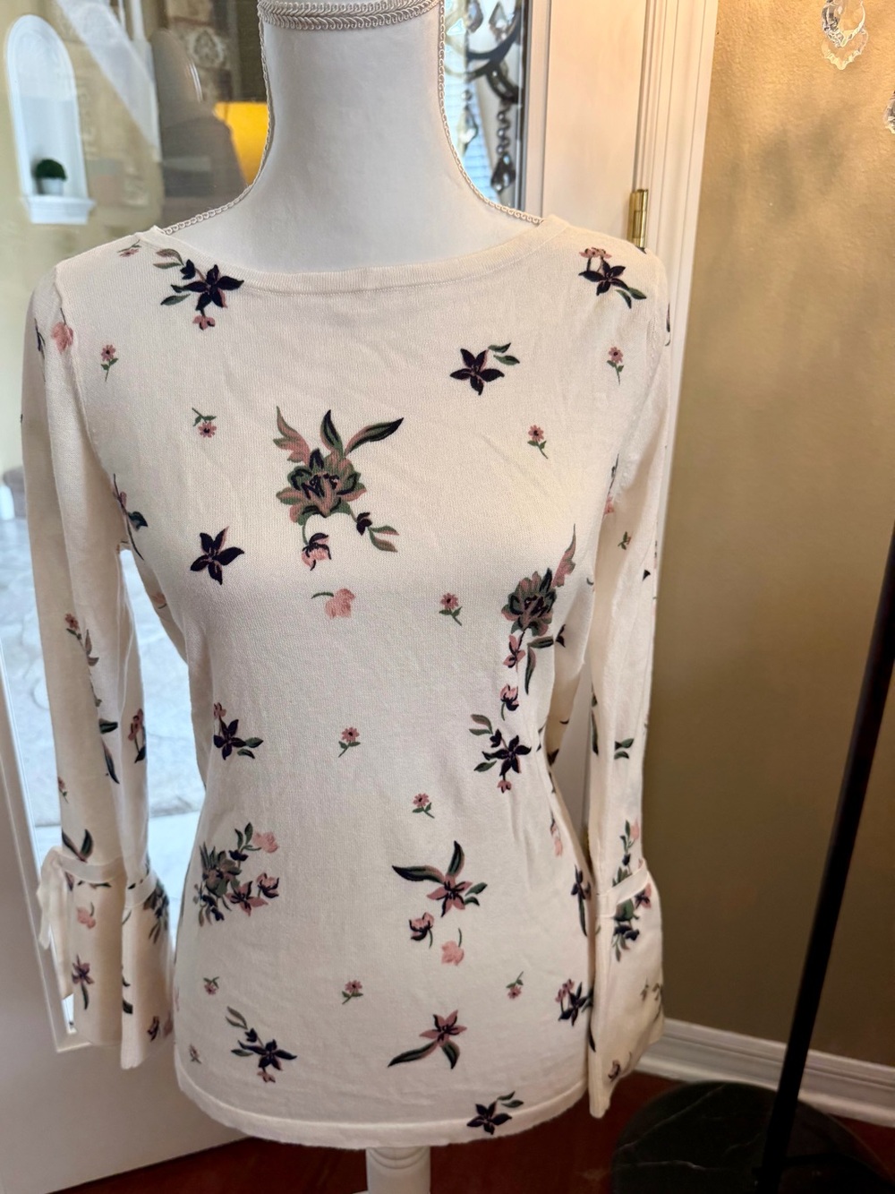 LOFT Cream Floral Long Sleeve Knit Top